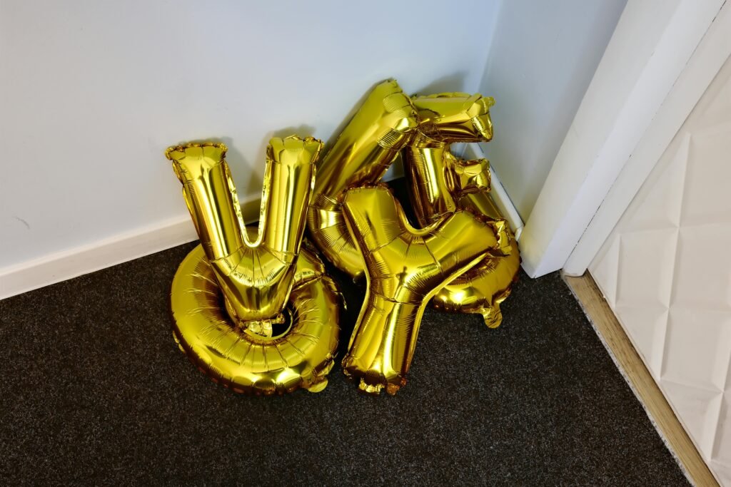 How to Deflate a Foil Balloon