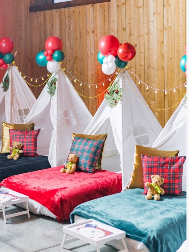 Christmas Balloon Decoration Ideas