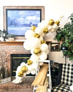 White and Gold Wedding Decor