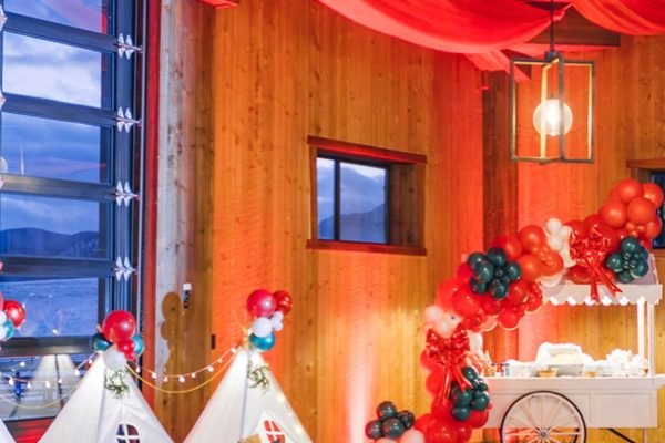 Specialty event balloon decor
